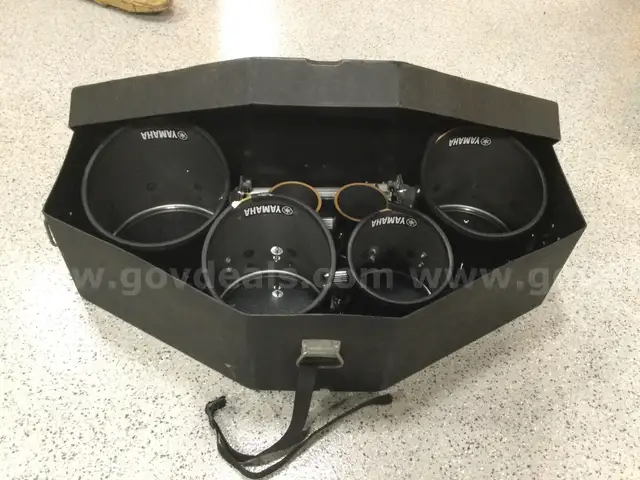 Yamaha MQ-8300 Field Corps Series Marching Tenor Drums