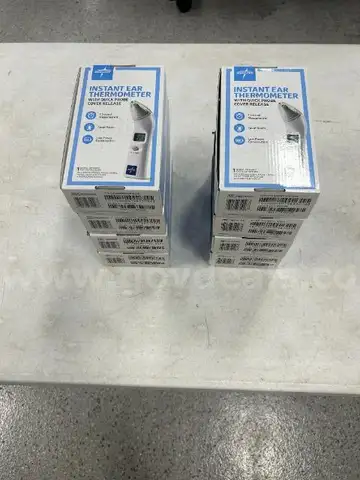Lot of 8 Medline Instant Ear Thermometers