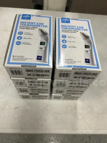 Lot of 8 Medline Instant Ear Thermometers