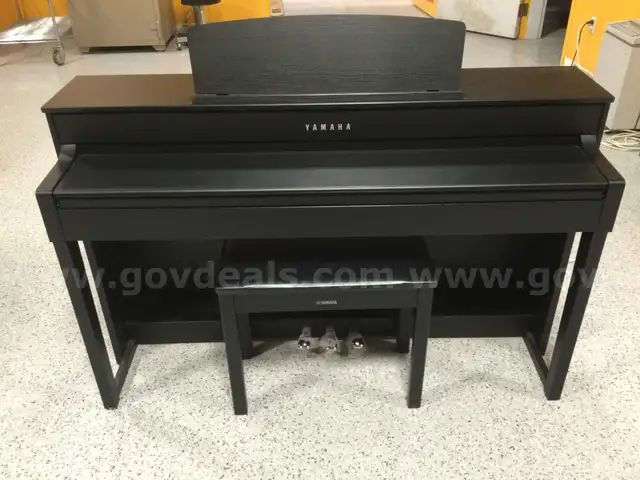 Yamaha Black Clavinova Series 88 Keys Digital Piano CLP-545