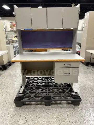 Spectrum Industries Hutch Desk