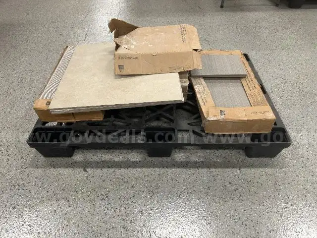 Lot of Miscellaneous Tile