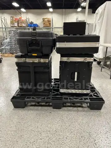 Lot of 5 Cases