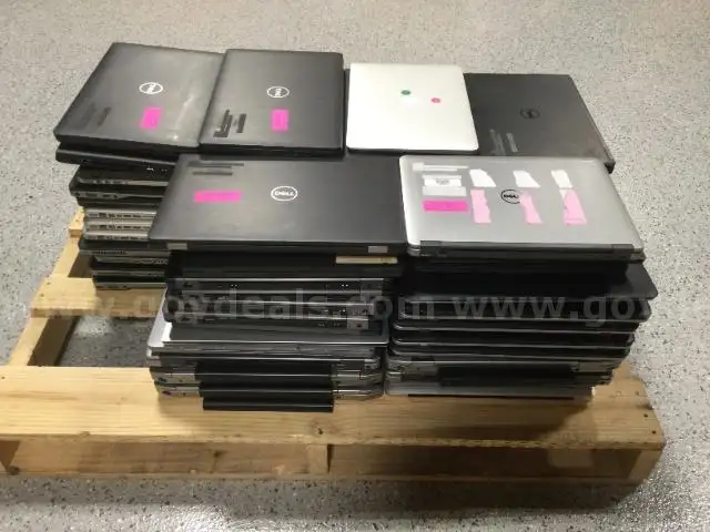 Lot of 86 Various Brands/Models of Laptops - For Parts/Repair