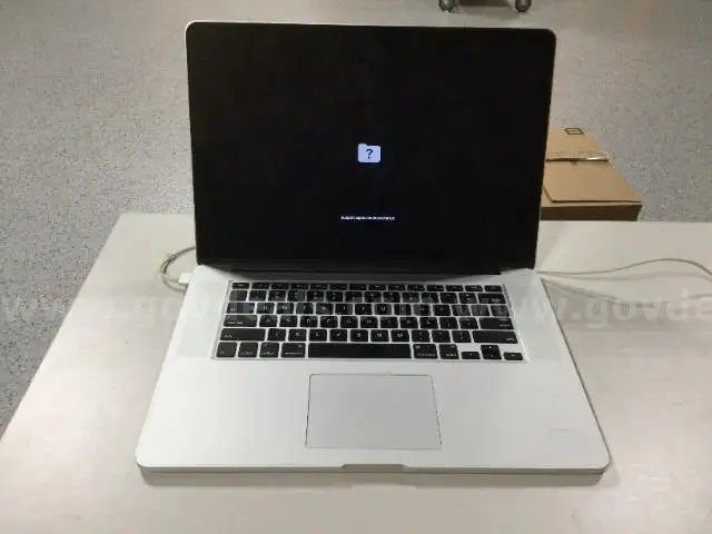 Apple MacBook Pro Retina Display 15&#x22; 11,5 i7-4870HQ @ 2.50 GHz-Parts/Repair
