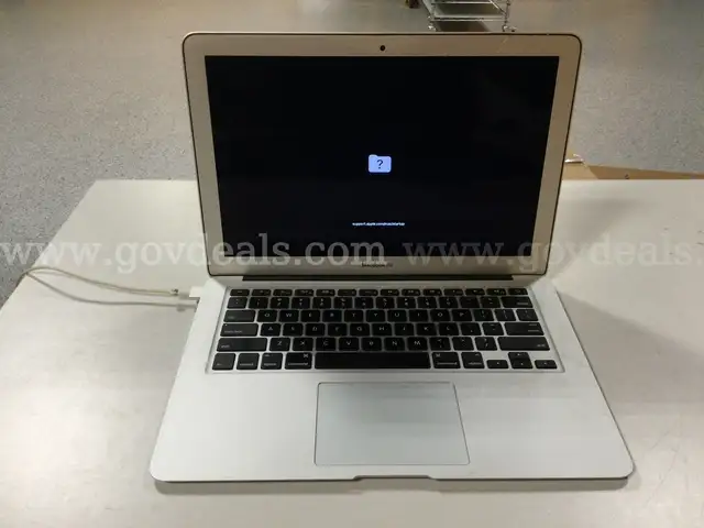Apple MacBook Air 7,2 I5-5250U @ 1.60 GHz-Parts/Repair