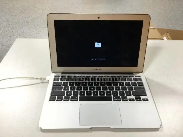 Apple MacBook Air 11&#x22;  A1465 I5-4260U @ 1.40 GHz Laptop - Parts/Repair