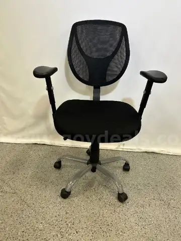 Acadia Mesh Chair