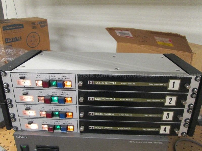 4 Dolby A-Type Model 361 noise reduction units w/Cat 22 cards, 6