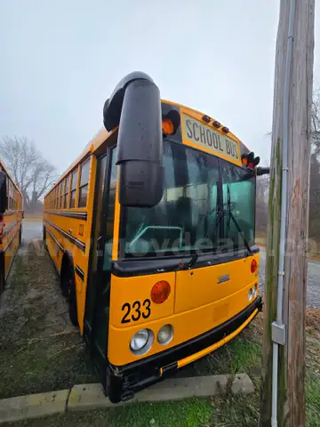 2010 Thomas Saf-T-Liner HDX [Bus 233]