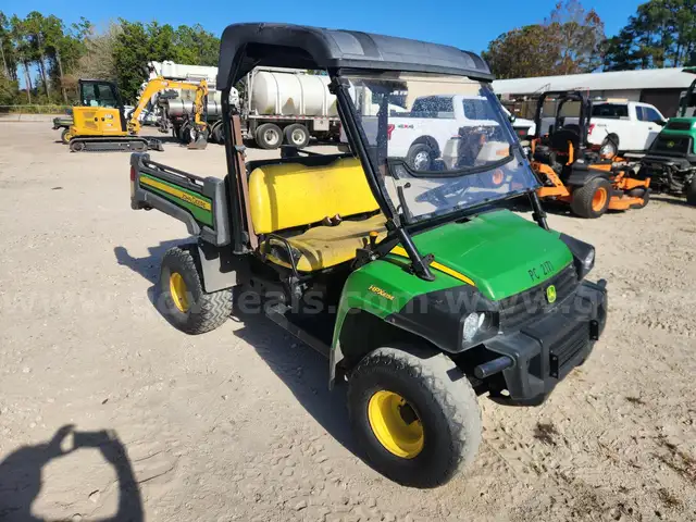 John Deere HPX 615E 4X4 Utility Cart