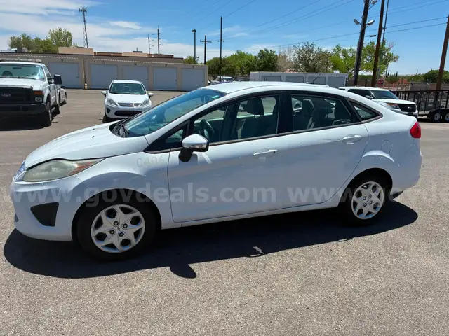 2013 FORD FIESTA