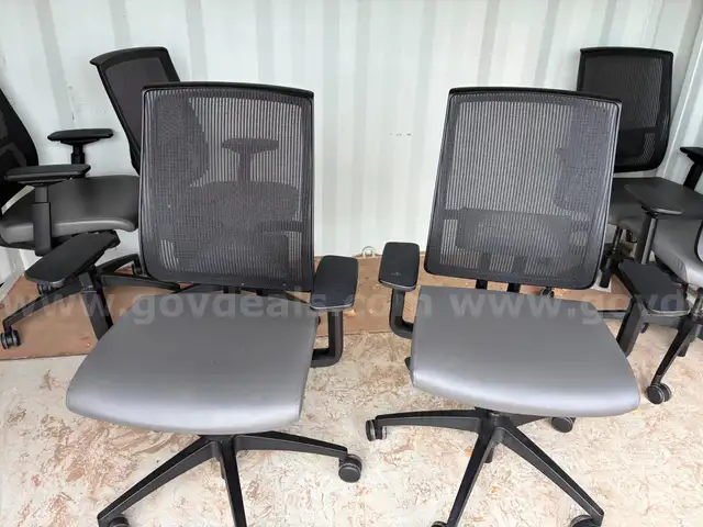 PAIR OF OFFICE CHAIRS