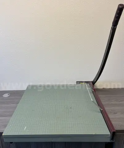 PREMIER PAPER CUTTER 24&#x22; X 24&#x22;