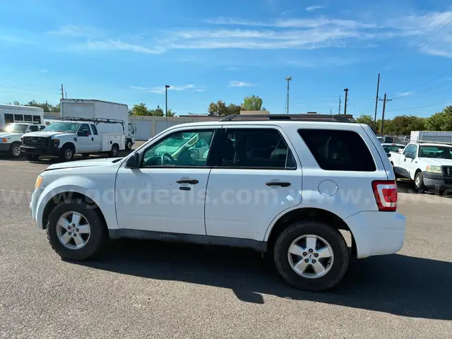 2010 FORD ESCAPE