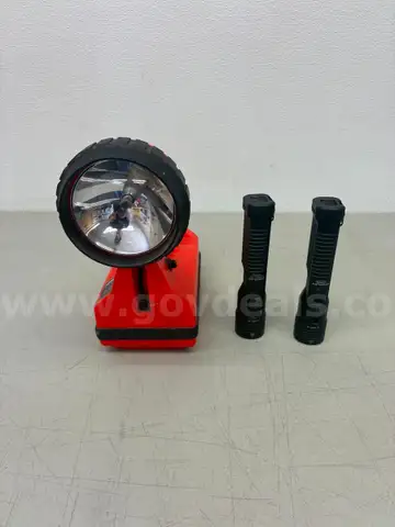 STREAM LIGHT FLASHLIGHT LOT