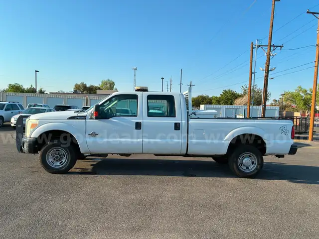 2011 FORD F350 SUPER DUTY CREW CAB XL DIESEL