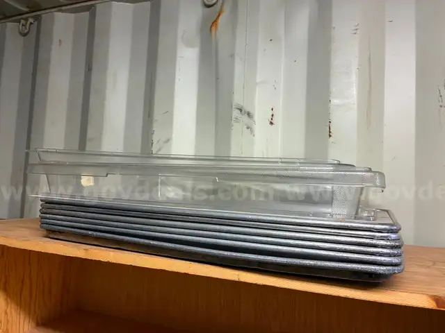 ALUMINUM BAKING SHEET W/COVER