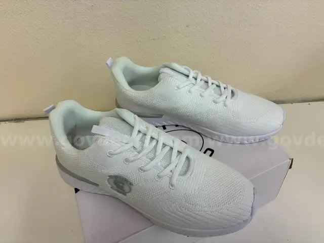 COURT LINE ATHLETIC SHOES