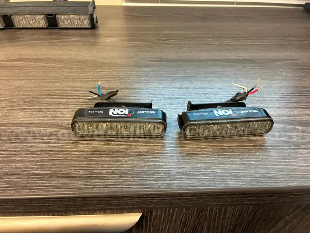 SET EMERGENCY LIGHTS RED/BLUE
