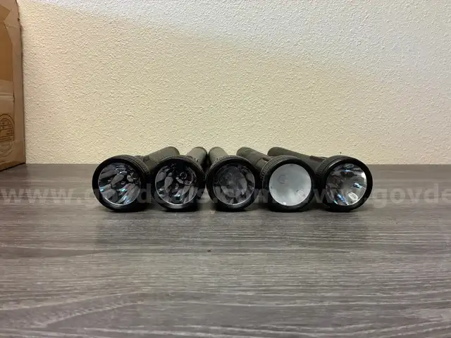 USED FLASHLIGHTS GROUP