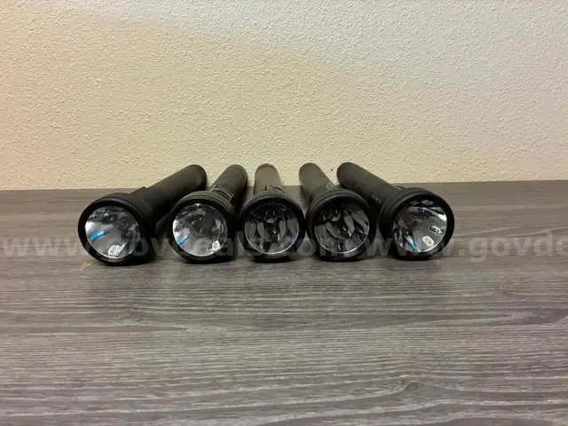 USED FLASHLIGHTS GROUP