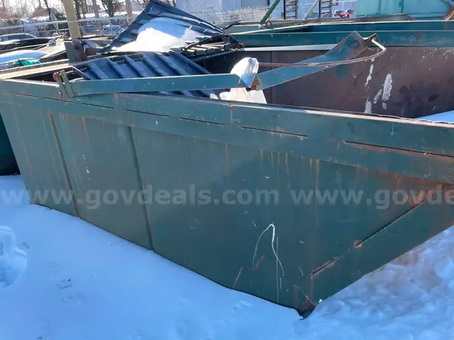 Dumpster - 8 Cubic Yard