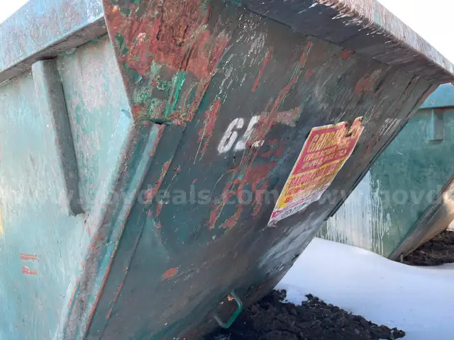 Dumpster - 6 Cubic Yard