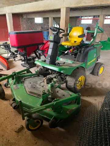 John Deere 1445 Tractor