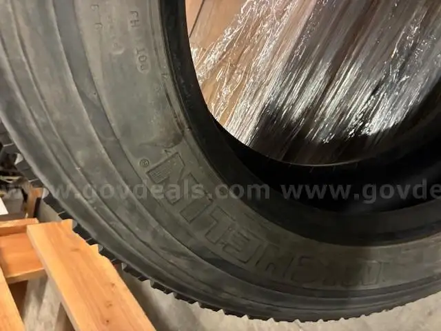 Tire MICHELIN R250 EII for Bus