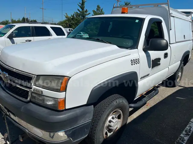 2007 Chevrolet Silverado Classic 2500HD 4WD for parts or repair