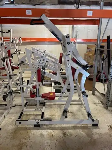 Hammer Strength Iso-Lateral Front Lat Pulldown
