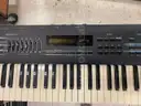 Roland JV-90 &#x2013; Expandable Synthesizer Keyboard