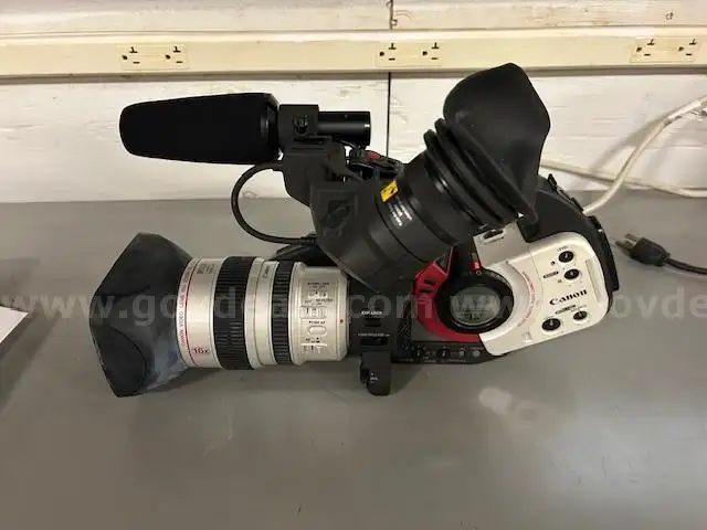 Sony XL1 3CCD Digital Video Camcorder
