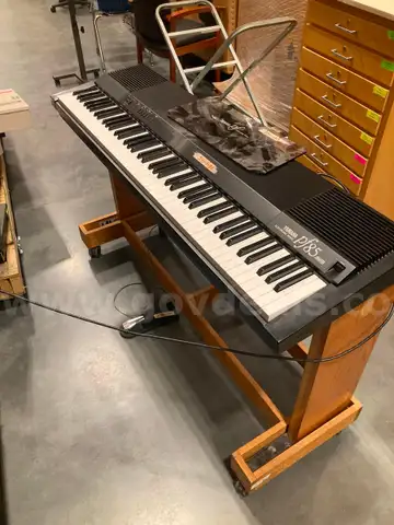Yamaha PF85 Electronic Piano