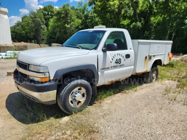 2001 Chevrolet Silverado 2500HD Reg. Cab 2WD