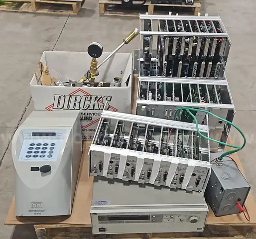 Assorted Scientific &#x26; Electronic Equipment