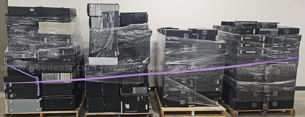 Lot of 4-Pallets of 218 Old and Newer Computer Towers