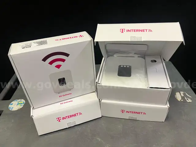 Qty: 4 T-Mobile 5G Gateway internet- Pick Up in Los Angeles