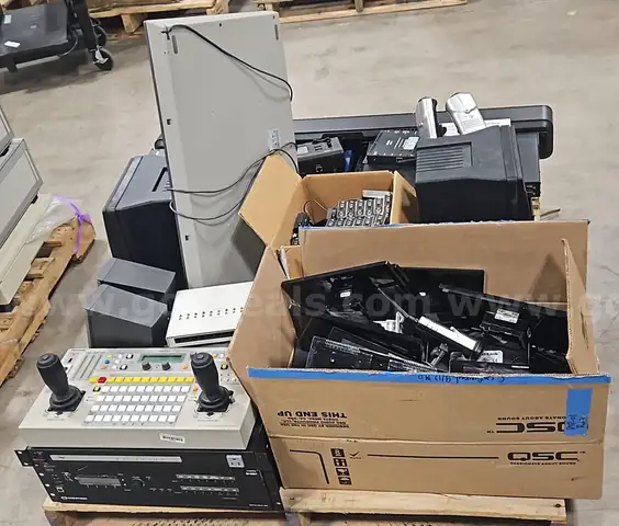 Mixed Lot of Electronics &#x26; AV Equipment