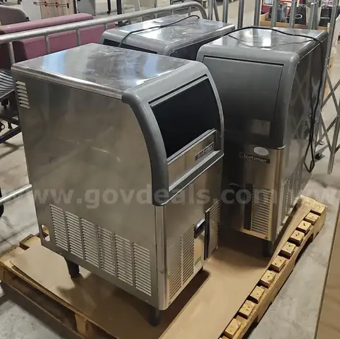 Lot of 3 Scotsman CU0515GA-1A Commercial Ice Makers