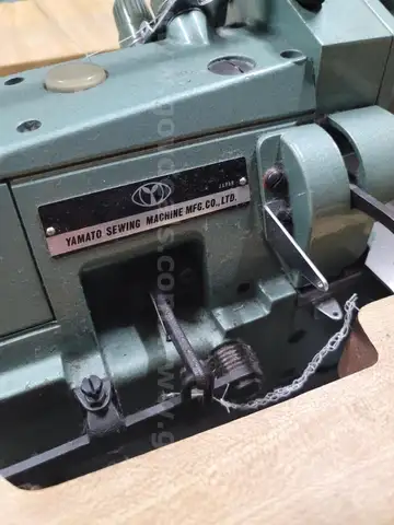 Qty: 1 Yamato Z overlock sewing machine with table- Pick Up in Los Angeles