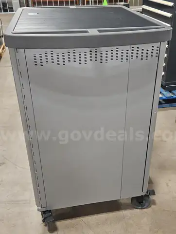 Bretford Mobile Device Charging Cart