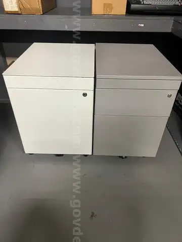 Qty: 2 small filing cabinets- Pick Up in Los Angeles