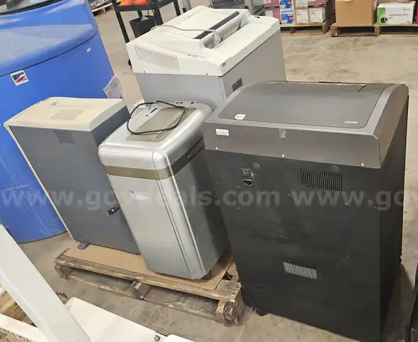 1 Lot of Assorted Paper Shredders
