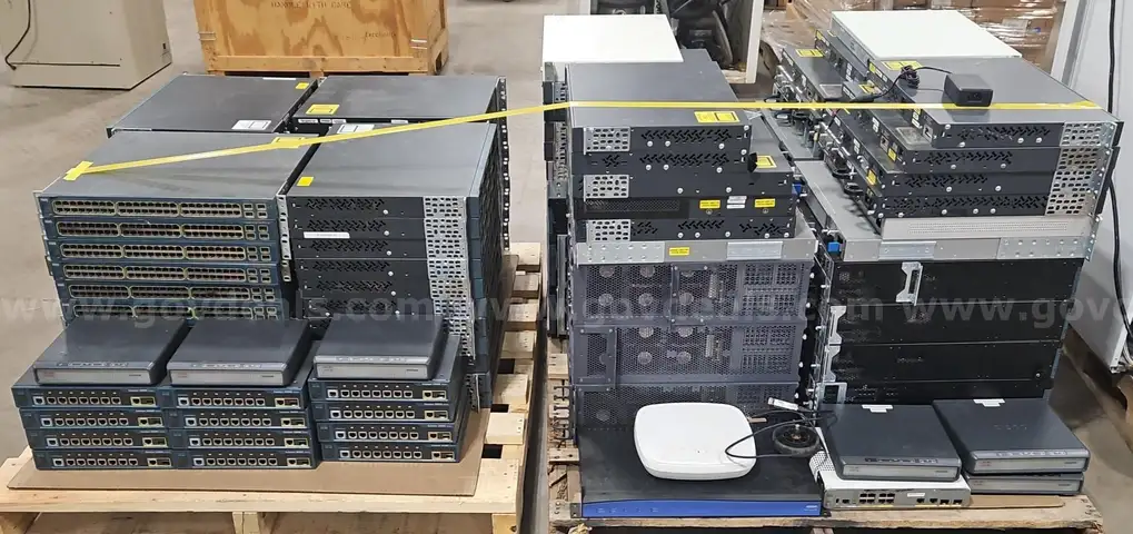 Mixed Cisco Network Hardware Lot