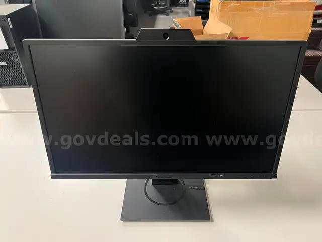 Qty: 1 ViewSonic Computer Screen with Camera - Pick Up in Los Angeles