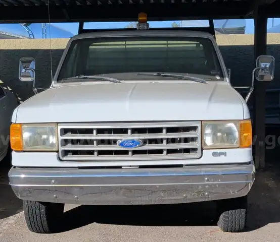 1990 Ford F-250 REGULAR CAB PICKUP 2-DR, 5.8L V8 OHV 16V. Title and Keys are included