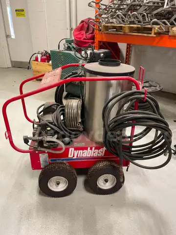 Dynablast H3025DEF1 Hot Water Pressure Washer
