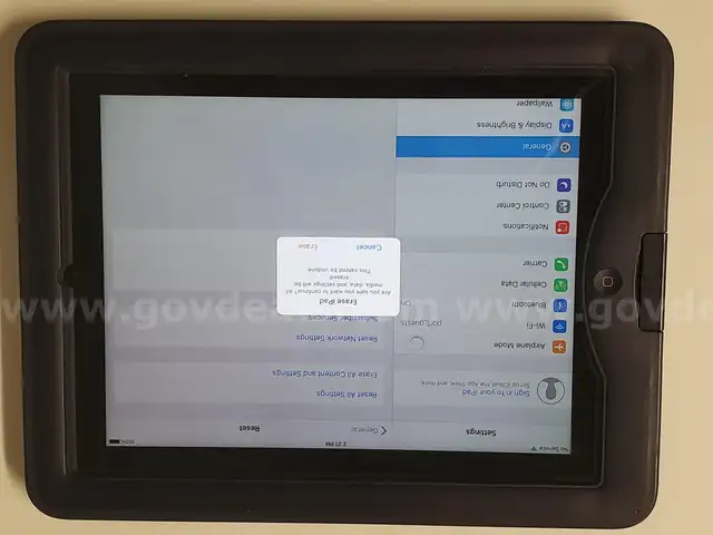 iPad 4th Gen. w/case